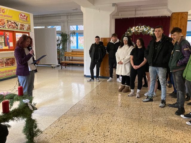 Első gyertyagyújtás