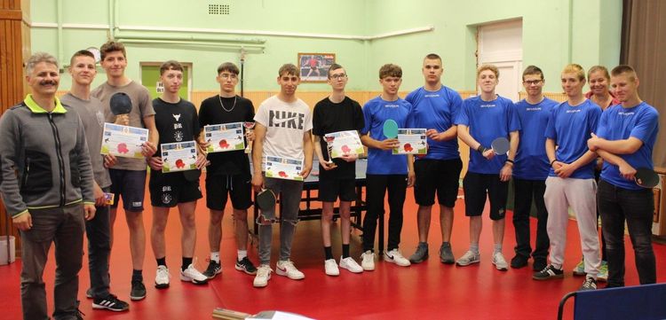 Asztalitenisz versenyt szervezett a Kossuth Kollégium