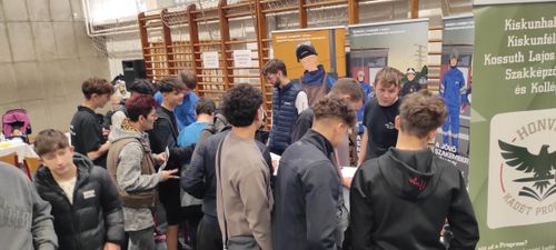 Nyílt nap a Kossuthban